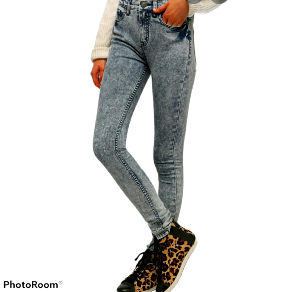 BDG Twig Highrise Indigo Acid Jeans